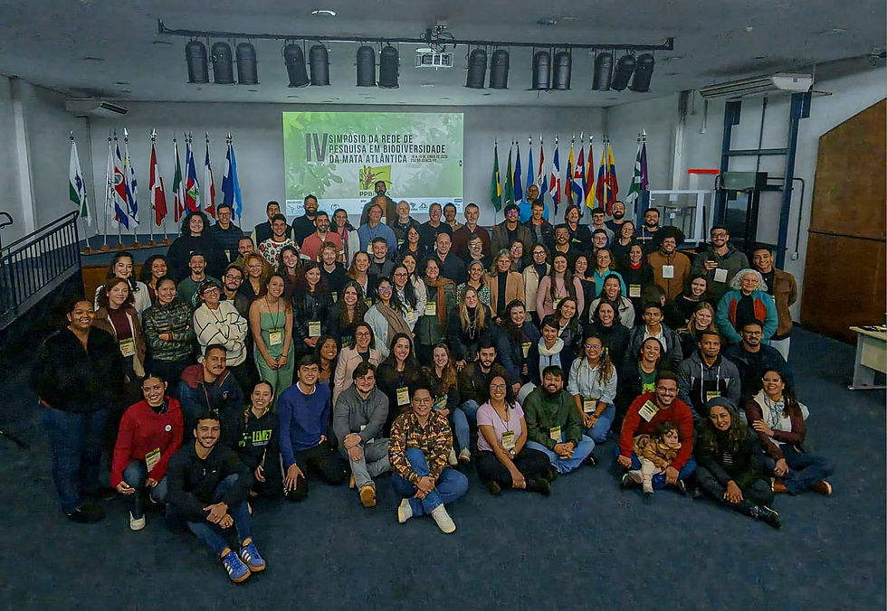 Participantes presentes no encerramento do Simpósio.