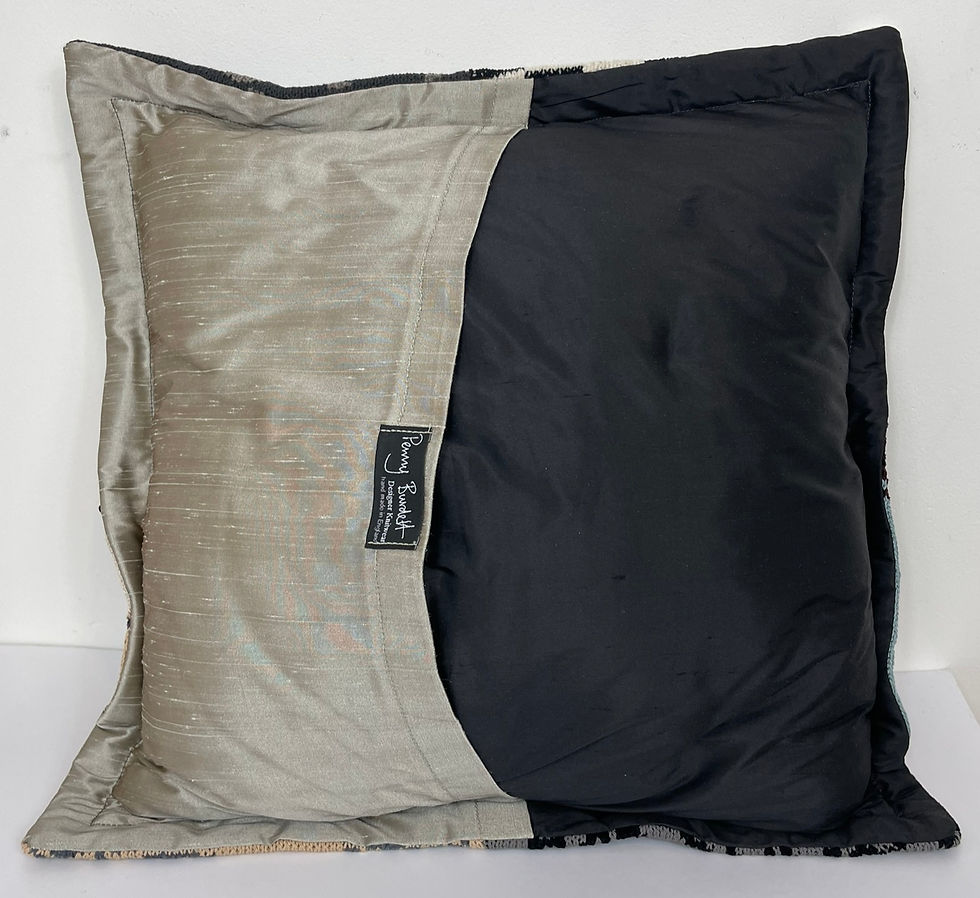 Thumbnail: ArtKnit Classic Cushion - Greek Head