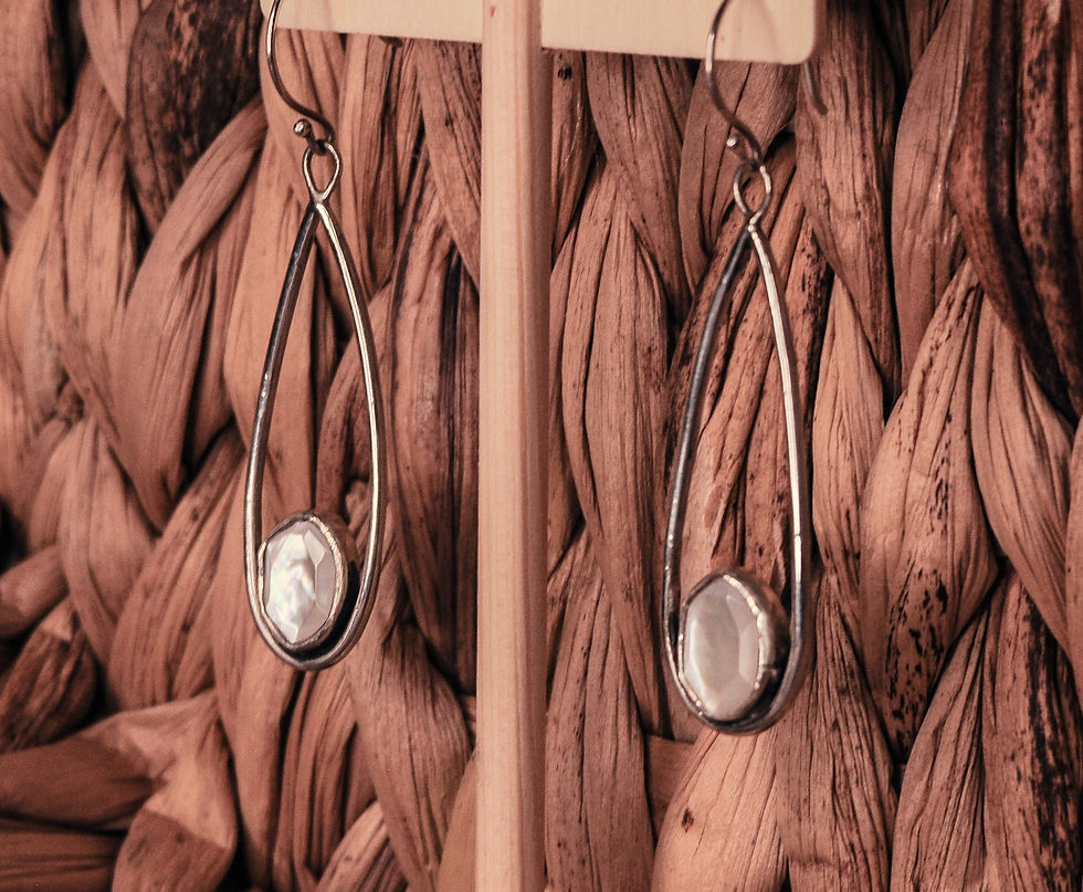 Thumbnail: Lasso Mother of Pearl Chandelier Earrings 