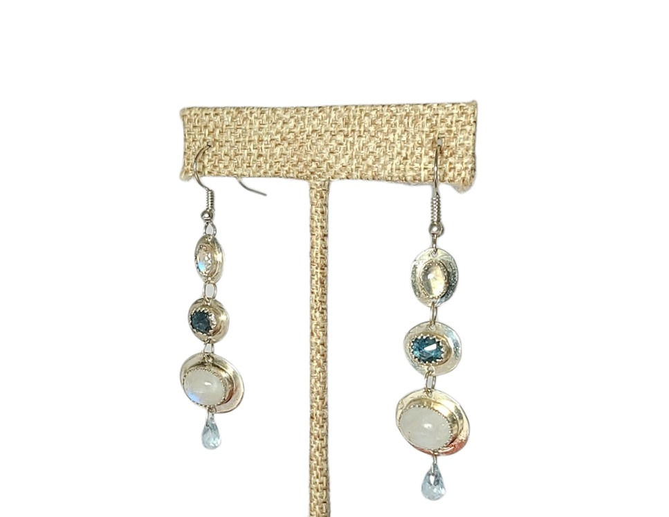 Thumbnail: Snow Queen Chandeliers