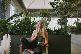 Discover lasting healing with Deep Hypnosis. Specializing in hypnotherapy for trauma, anxiety, and deep-seated patterns, we offer online sessions worldwide to help you achieve emotional and behavioral change.