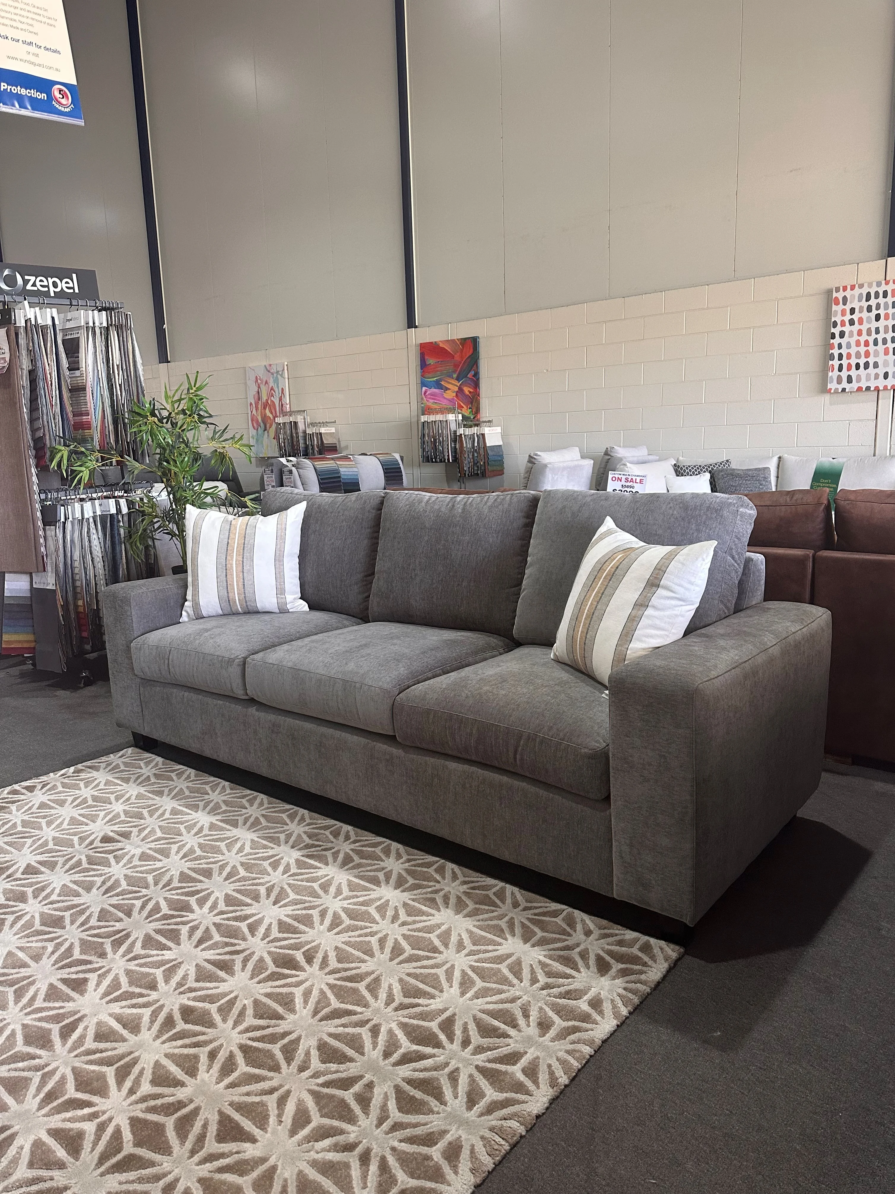 Grange I  3.5 Seater Fabric Lounge