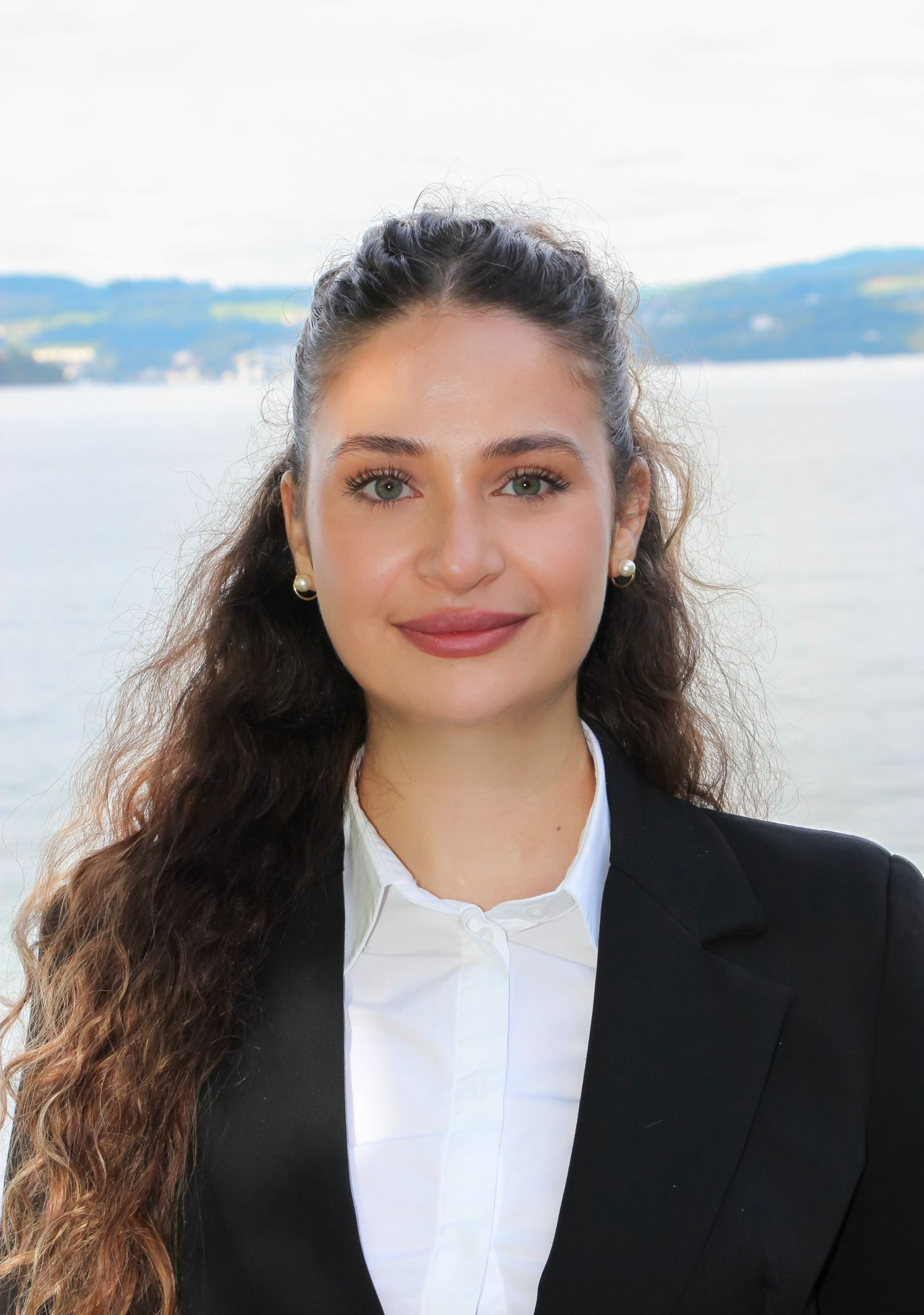 anna-verena website bild_edited.jpg