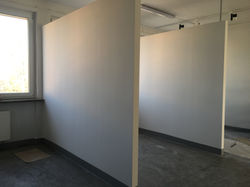 Montaż scianek galerii piętro 2