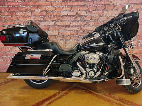 Lohman Inc LohmanUSA.com Pre-Owned H-D Cycles Parts Service | Lohman FL Model Harley Davidson Cycle Part Service Used | 3800 Rio Grande Boulevard Northwest, Albuquerque, NM 87107, USA 2011 Limited
