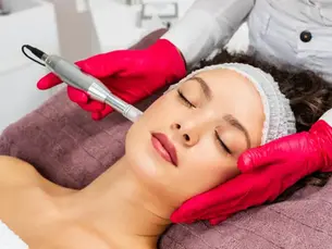 How Does Microneedling Work And What Are Its Benefits For The Skin?