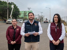 SUPERVISA ISMAEL BURGUEÑO INSTALACIÓN DE 120 LUMINARIAS LED EN INFONAVIT LOMAS VERDES