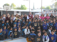 ENTREGA PRESIDENTE MUNICIPAL ISMAEL BURGUEÑO MATERIAL PARA REFORZAR LA INFRAESTRUCTURA EN LA ESCUELA PRIMARIA MUNICIPAL “CLUB DE LEONES”