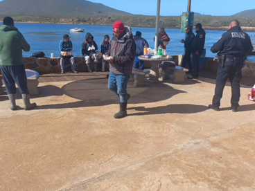 RESCATAN EN SAN QUINTĆN A PESCADORES ENSENADENSES