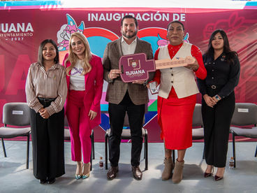 INAUGURA ISMAEL BURGUEÑO RUIZ CENTRO COMUNITARIO ‘LA CASITA UT’