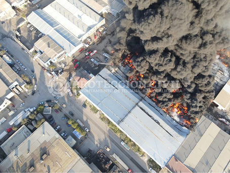 INCENDIO DE NAVE INDUSTRIAL CON DIFERENTES GIROS COMERCIALES