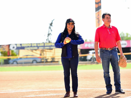 ENTREGÓ ALCALDESA MONTSERRAT CABALLERO CAMPO DE SOFTBOL EN COMODATO