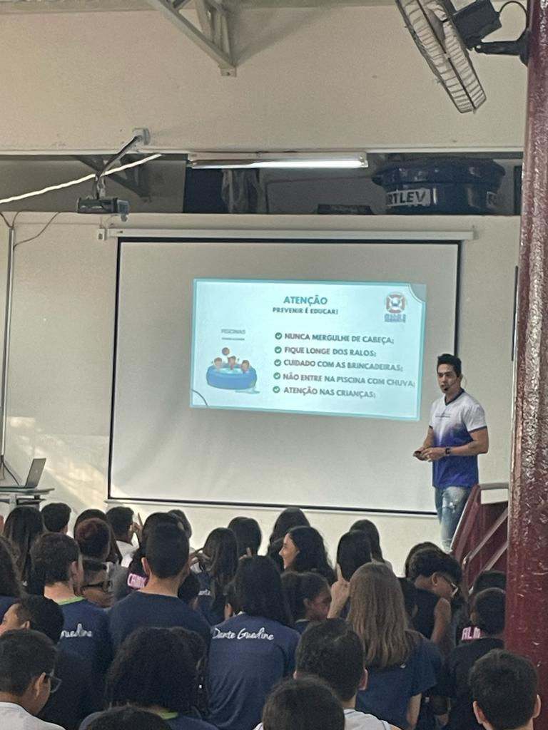 Palestras em Novembro de 2023 sobre Segurança Aquática na E.E. Profº Dante Guedine Filho