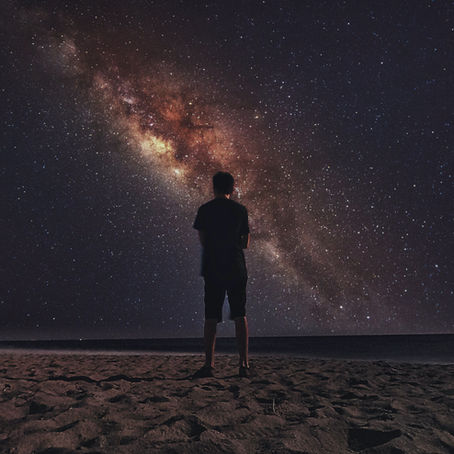 Vivendo o desencaixe: quando tempo, espaço e corpo perdem seus contornos