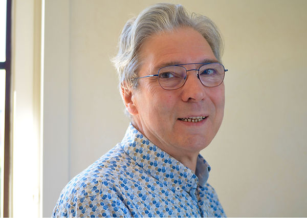 Photo buste adaptée 2 copie_edited.jpg