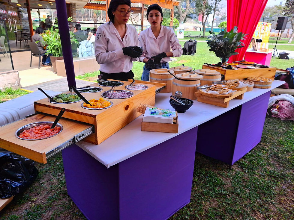 PEQUEÑOS MOUNSTRITOS CATERING