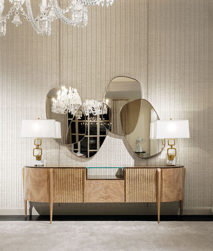 Sideboard in Tamo wood,
Terra di Siena marble top and brass details