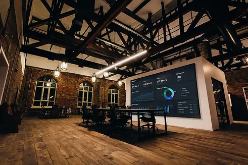 COB LED-Videowand P0.9 in modernem Konferenzraum mit hochauflösendem Business-Dashboard, Echtze