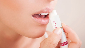 疫情下每天戴口罩也要好好護唇