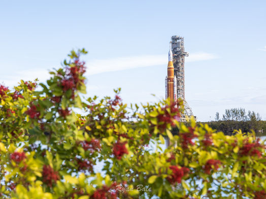 NASA's SLS rocket rolls out to Historic LC-39B for Artemis II