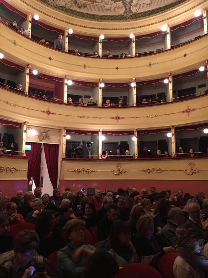 Pubblico al Teatro Valle