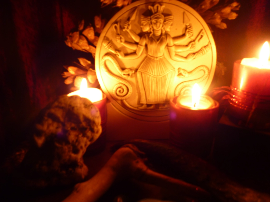 hekate 1.webp