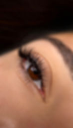 Soft Wispy Lashes für einen leichten, femininen und verspielten Look