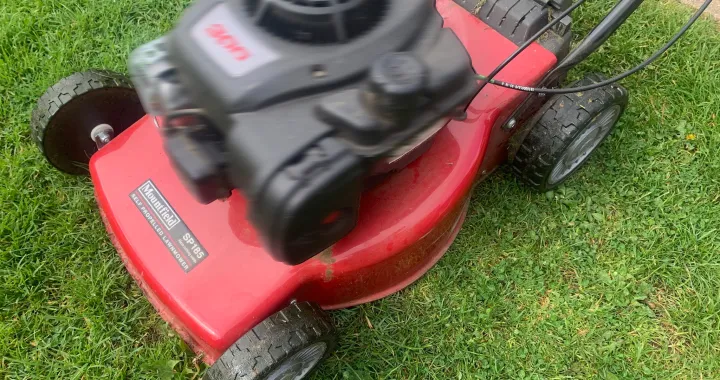 mower with vibrating engine.