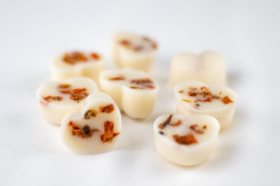 Thumbnail: Rhubarb & Tomato Vine Coconut- Rapeseed Wax Melts