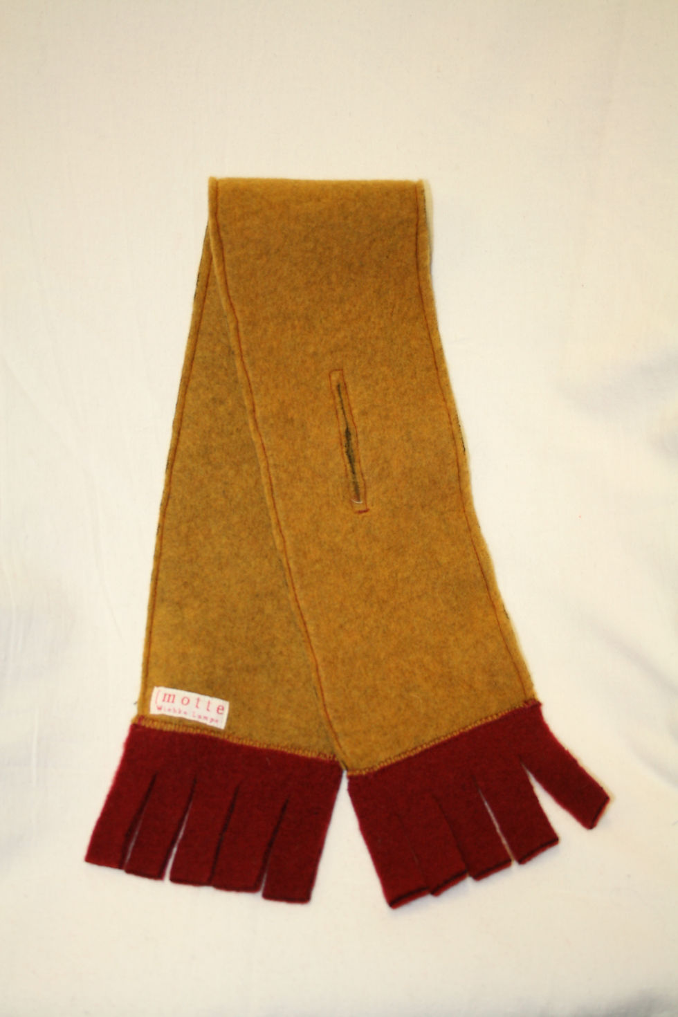 Thumbnail: Schal aus Wolle (Merinowolle-Fleece), senfgelb