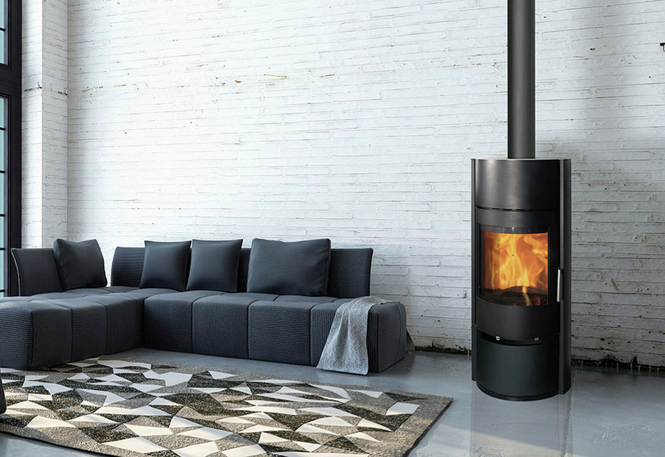 Poêle à bois design petite dimension, disponible en exposition dans notre showroom Flamme Concept dans le Vaucluse ( 84 ) installation possible sur Saint Remy de Provence, Gordes, Cavaillon, Bedoin