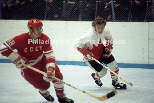 Bobby Clarke Flyers Canada Cup vs USSR War on Ice action 8x10 #4