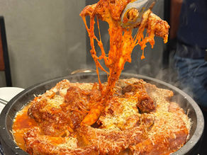 🧀《고봉당 大学路店｜芝士排骨香浓拉丝，凤梨苹果玛格丽＋蛤蜊汤完美中和🍍🍲》