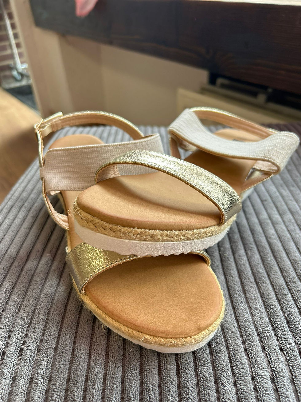 Miniaturbild: Plateausandalette Gold