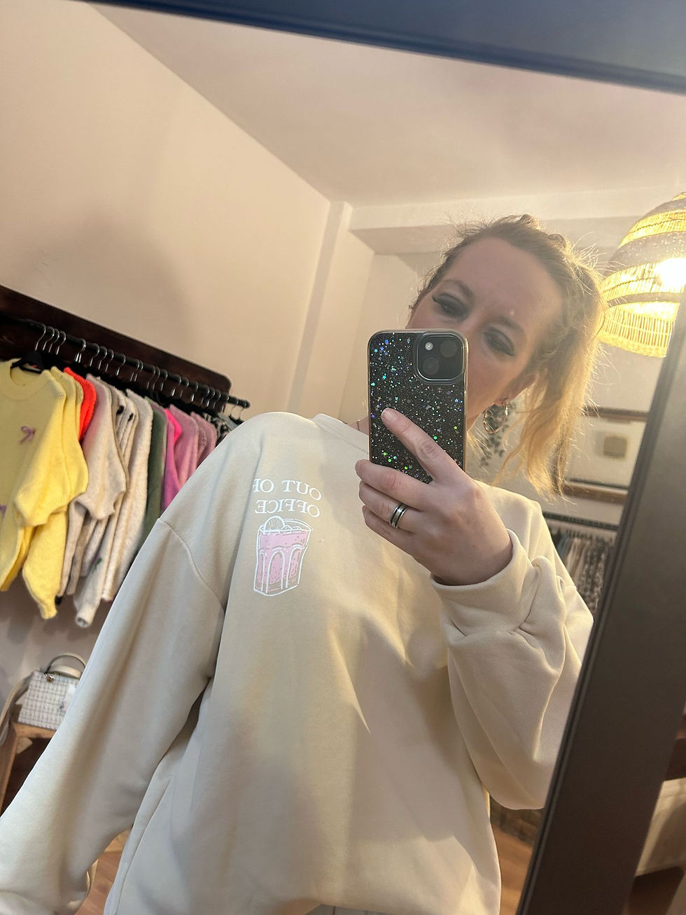 Miniaturbild: Sweater Out of Office