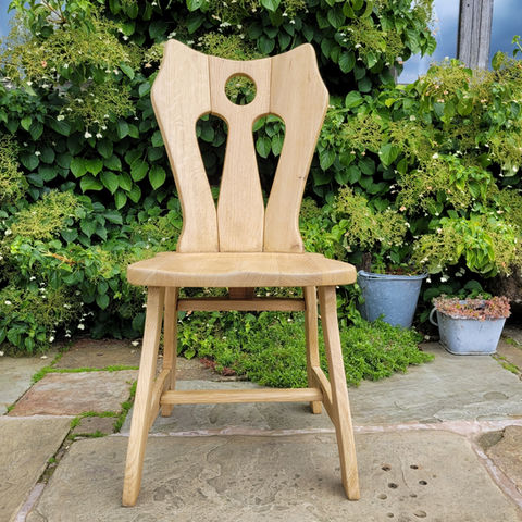 Furniture painting commission
Oak chair sealed with Frenchic Tuff Top Coat