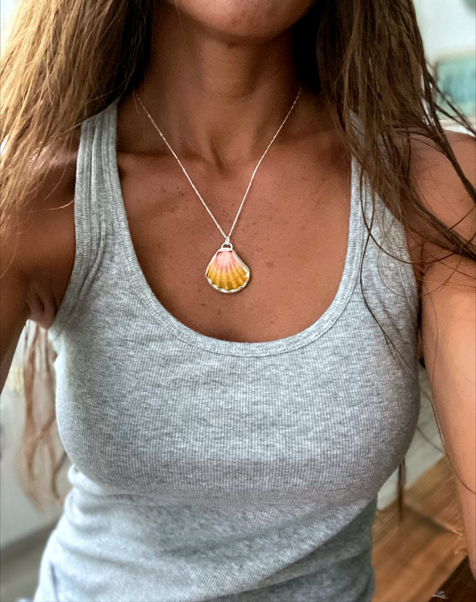 Thumbnail: Hawaiian Sunrise Shell Necklace