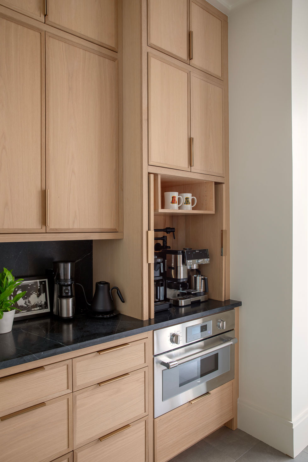 05 Butlers Pantry 3