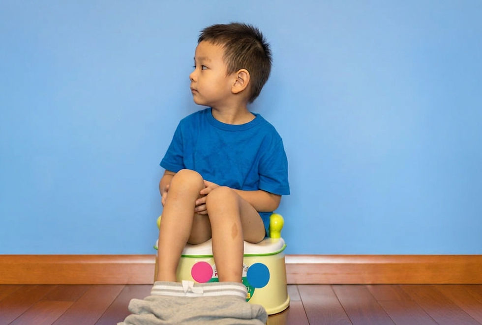 Niño aprendiendo a ir al baño