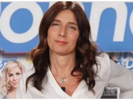 L’ex autrice di Maria De Filippi: “Me ne sono andata dopo 28 anni, la chiamavo Belva !!!Perizona notizie.