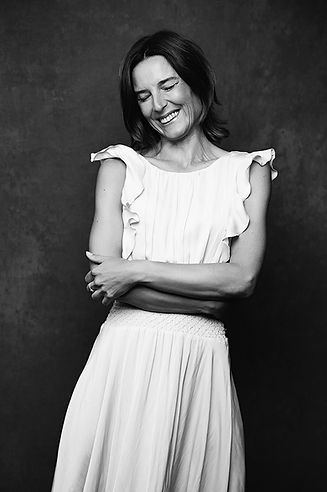 Portretfoto in de studio in Leuven in zwart-wit.
