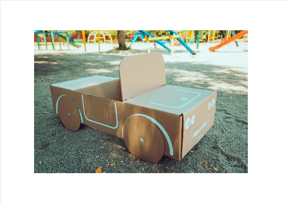 Auto de cartón