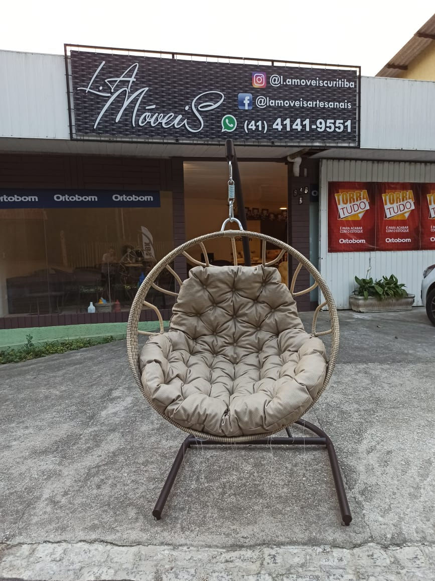 Balanço suspenso em fibra sintética para pergolado, sacada, varanda e área externa
móveis de área externa