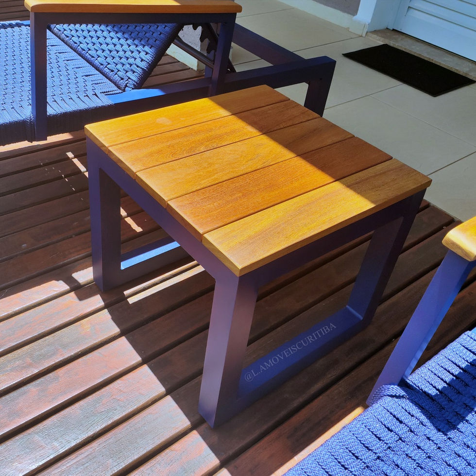 Mesa de centro em alumínio e corda náutica, com sistema de lareira e champanheira (2x1) em inox, para sacada, piscina, varanda e área externa.
móveis para área externa