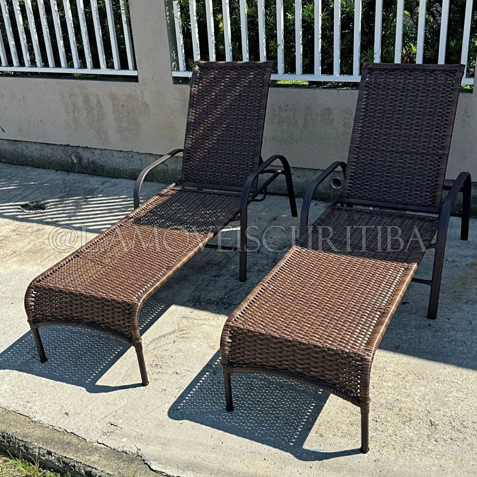 Espreguiçadeira para piscina em fibra sintética para área externa