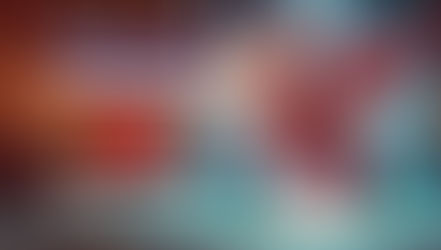 Onda Encantada do Dragão Vermelho – imagem da 1ª onda do Tzolkin com selo do Dragão, palavras-chave Ser, Nascimento e Nutrir. Representação do Kin 1 no Tzolkin, sincronário galáctico, com dragão vermelho diante de um portal cósmico. Conteúdo sobre a Lei do Tempo e os 13 dias de transformação interior.