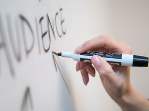 Branding 101: When to Follow and When to Lead in Social Media Marketing