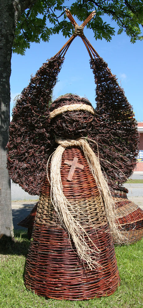 Pajuenkeli.