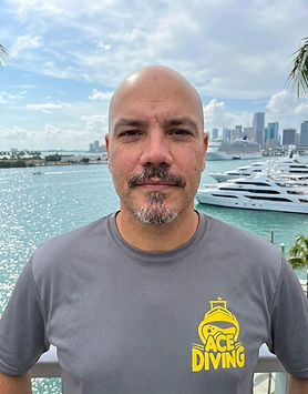 JAVIER ACE DIVING MIAMI REBREATHER INSTRUCTOR.jpeg