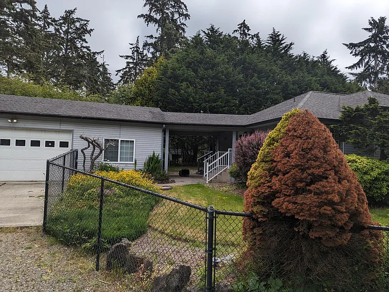 782 Duck Lake Dr NE.webp